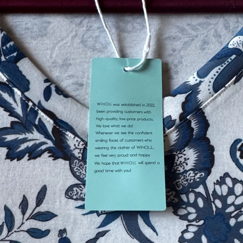 WIHOLL Blue & White Tee with Ruched Sides – XL (NWT) - Picture 7 of 9